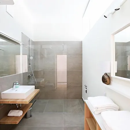 Appartement Stylische Cityapartments Benedikt Klagenfurt am Woerthersee