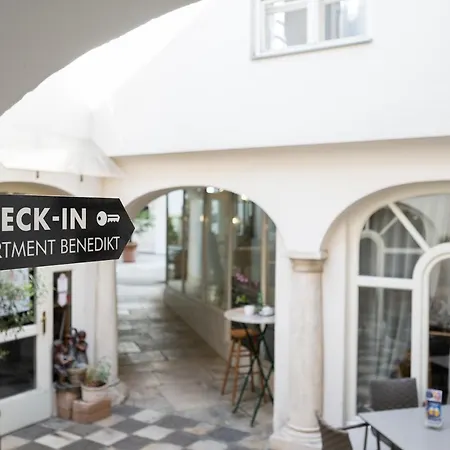 Apartment Stylische Cityapartments Benedikt Klagenfurt am Woerthersee